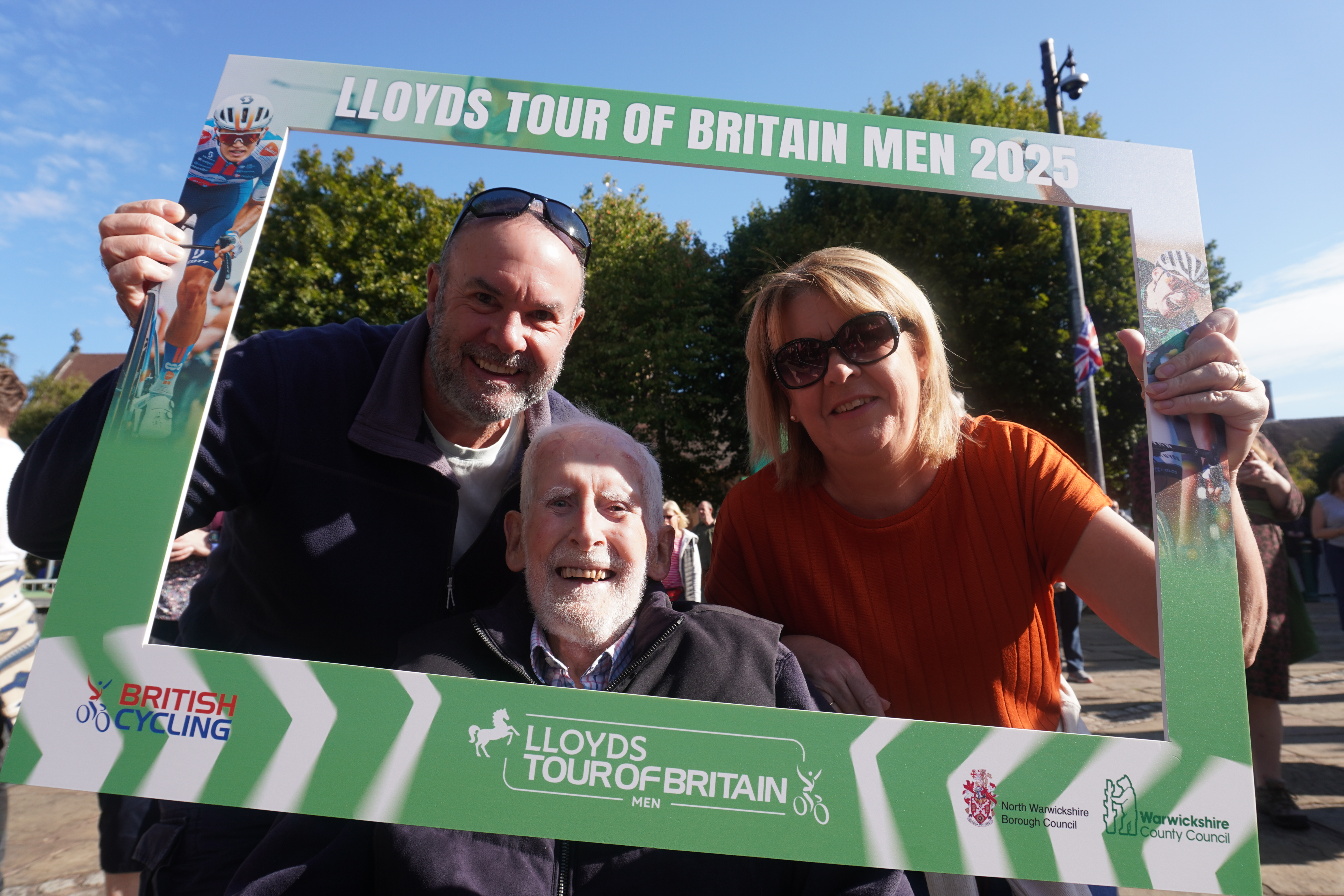 Lloyds Tour of Britain Men 2025 Stage 4 Atherstone - in the frame group