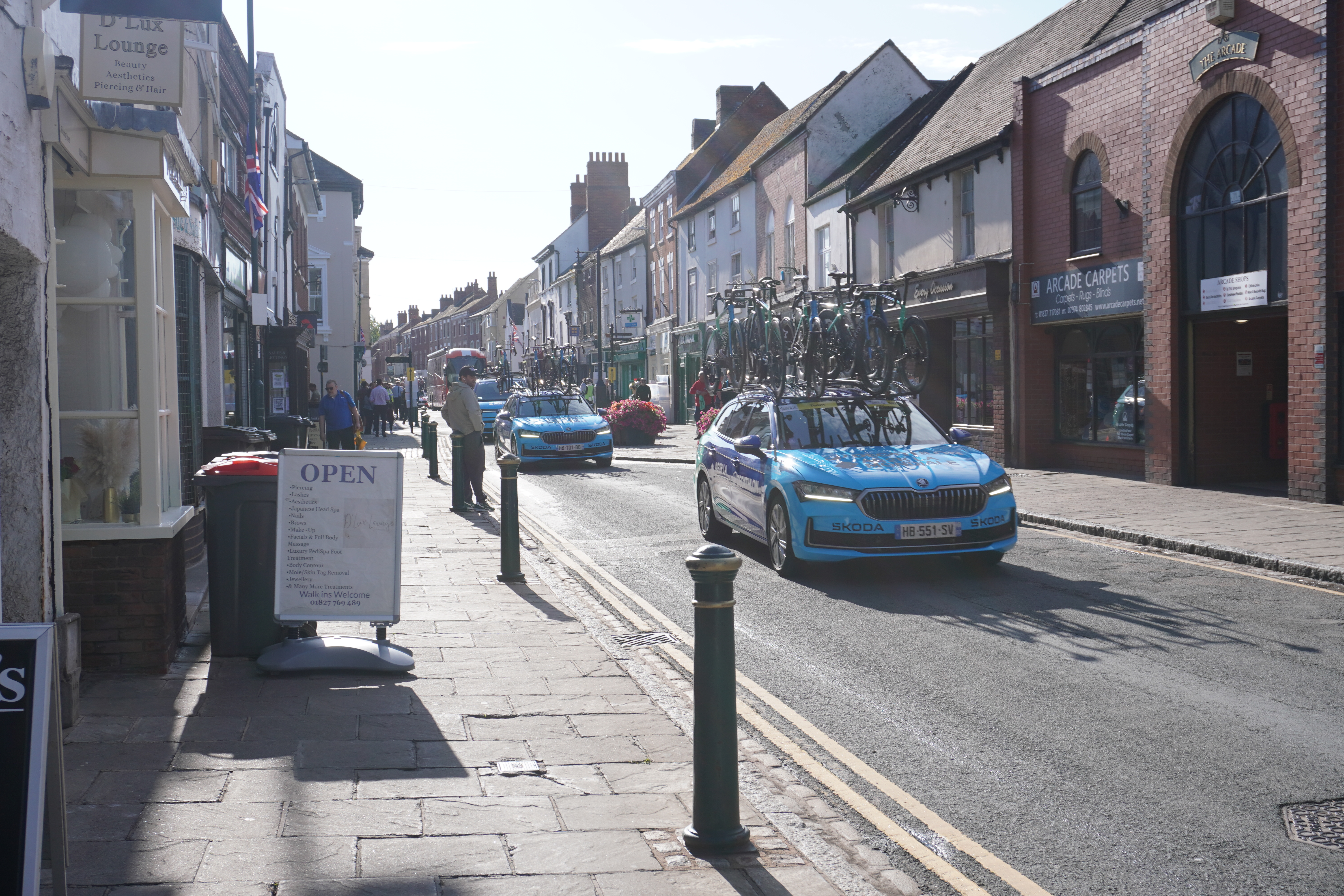 Lloyds Tour of Britain Men 2025 Stage 4 Atherstone - Teams arriving