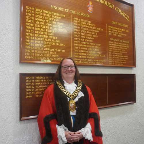 Mayor Councillor Debbie Bates