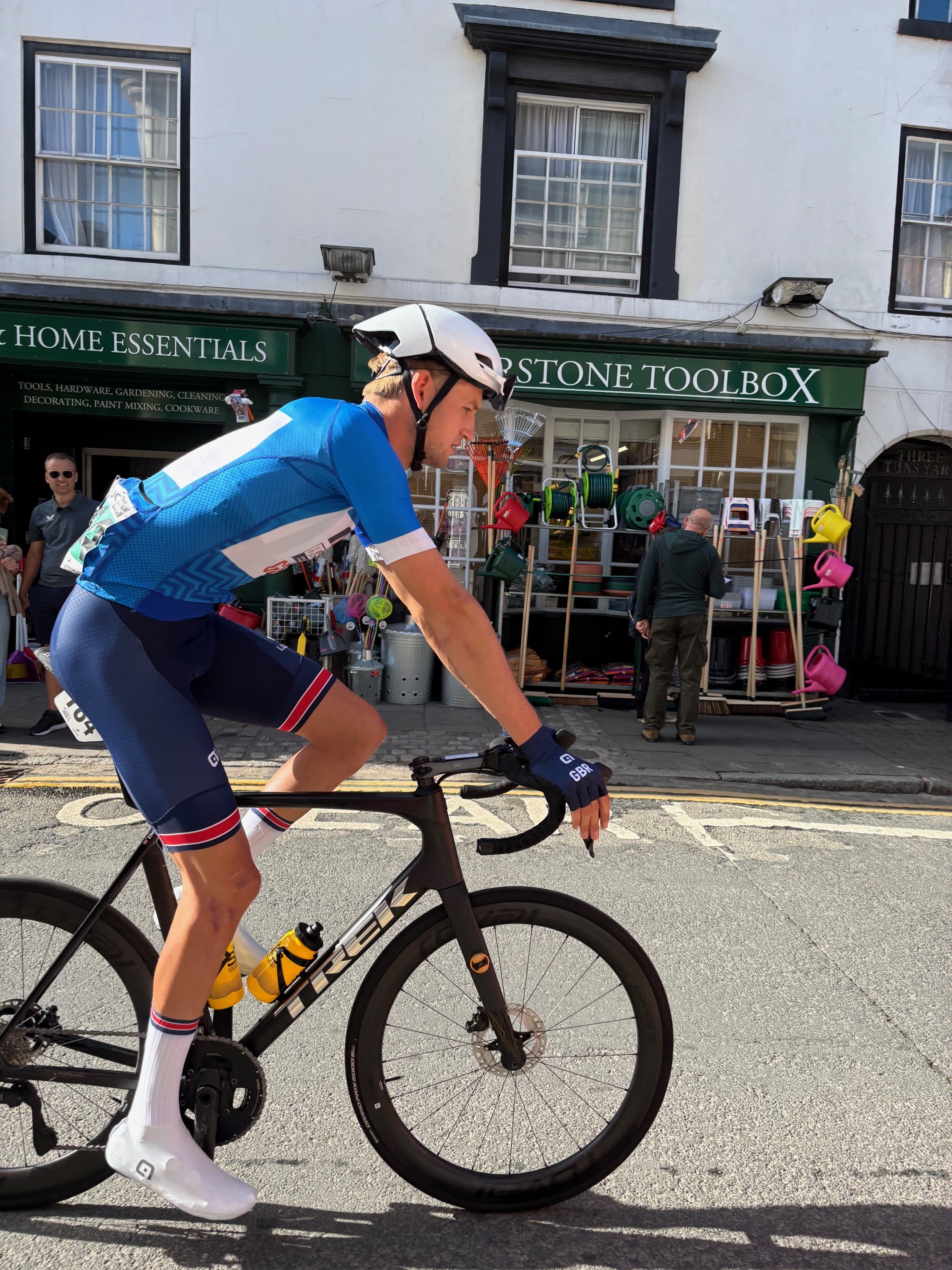 Lloyds Tour of Britain Men 2025 Stage 4 Atherstone - warm up